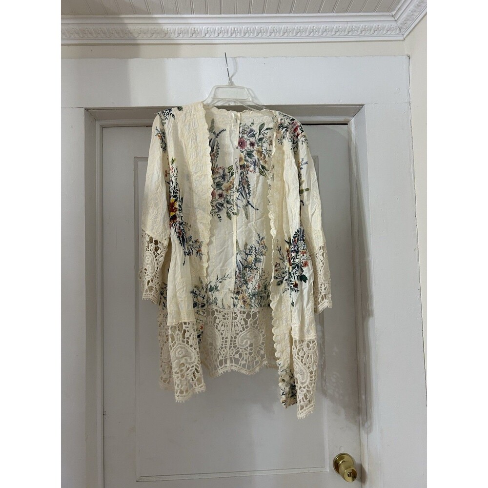 Solitaire Kimono Cardigan Women’s Size 1X Beige Floral Embroidered Boho Concert
